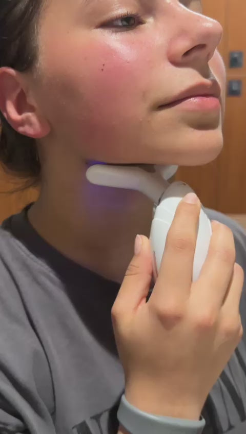 Dispositivo de terapia LED para lifting de cuello y rostro